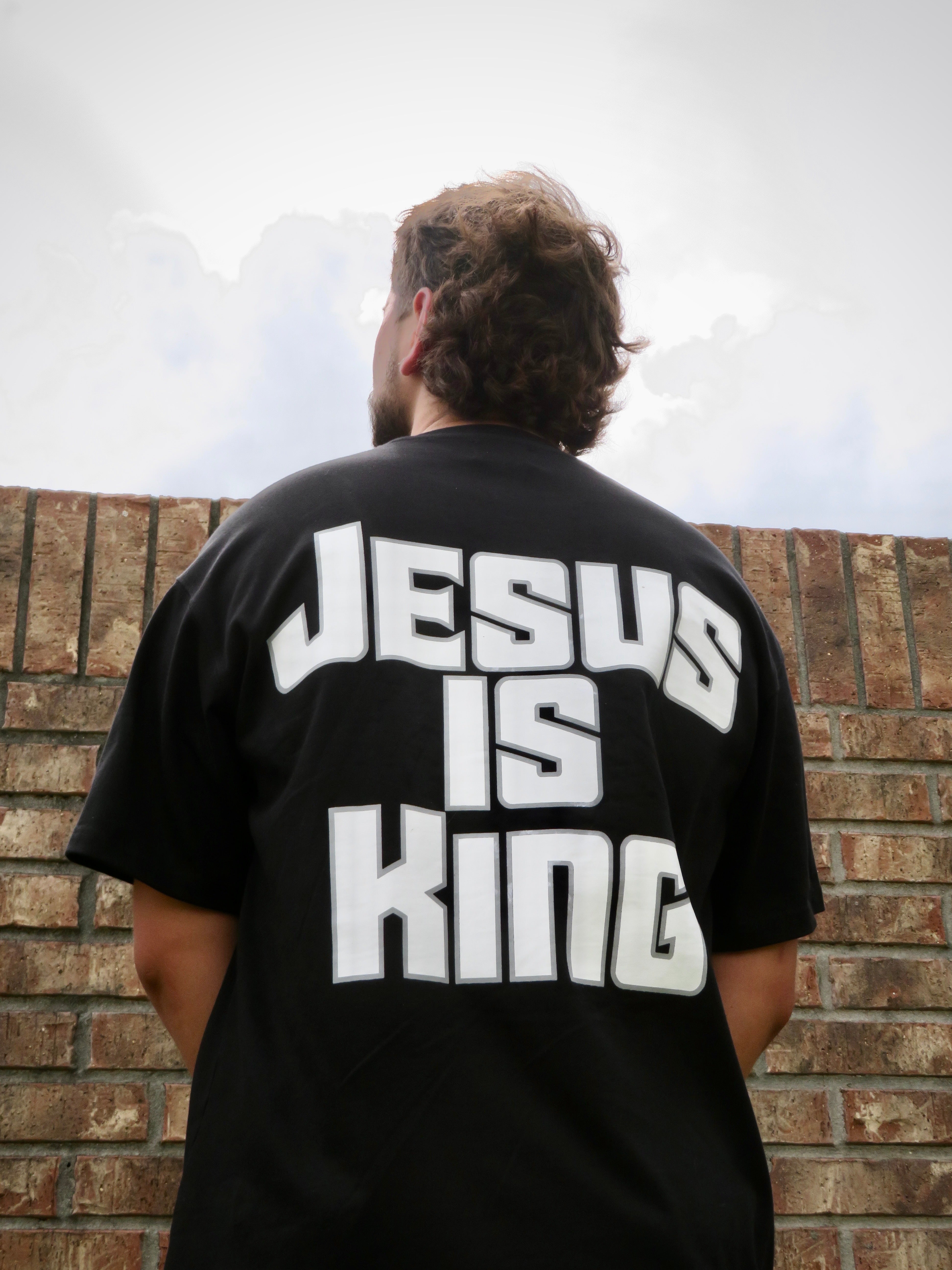 "JESUS IS KING" T-SHIRT